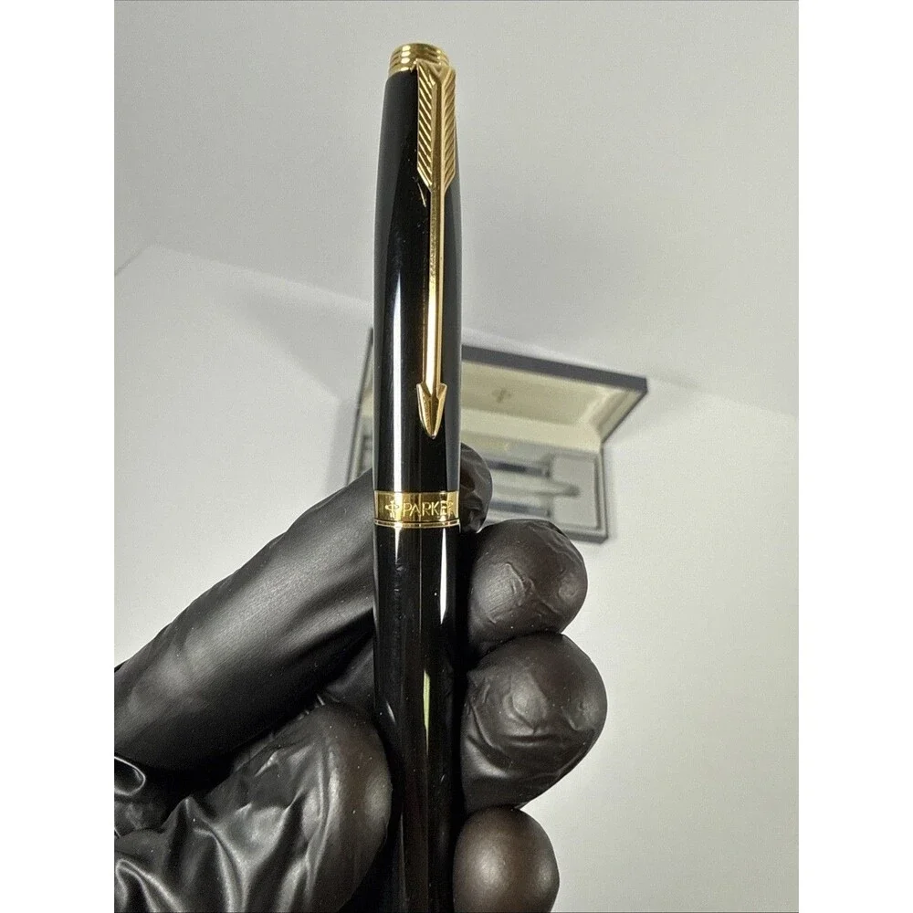 Rare Parker France IIIQ 18k 750 M - Fountain Pen - UNUSED